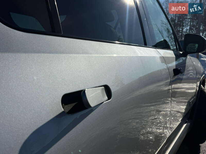 Внедорожник / Кроссовер Rivian R1S 2025 в Луцке