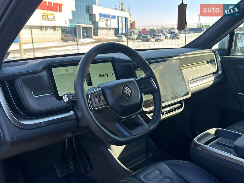 Внедорожник / Кроссовер Rivian R1S 2025 в Луцке