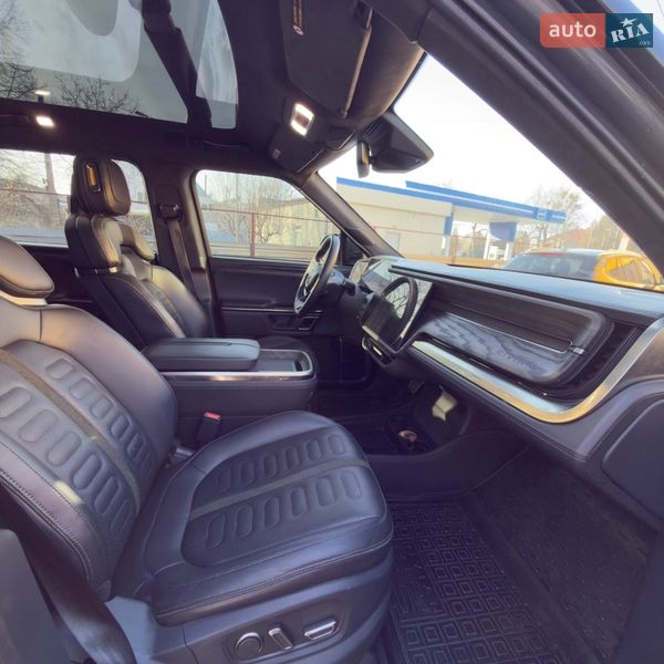 Внедорожник / Кроссовер Rivian R1S 2022 в Хмельницком