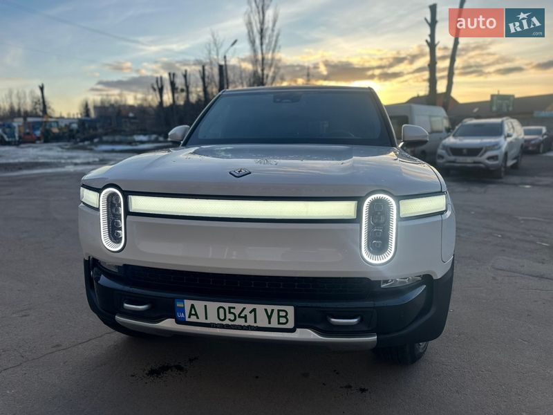 Внедорожник / Кроссовер Rivian R1S 2024 в Киеве