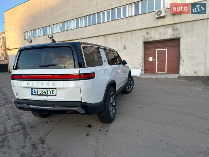 Внедорожник / Кроссовер Rivian R1S 2024 в Киеве