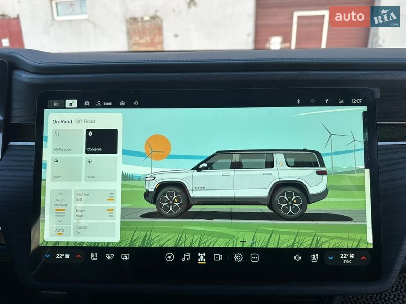 Внедорожник / Кроссовер Rivian R1S 2024 в Киеве