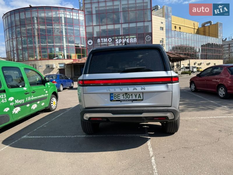 Внедорожник / Кроссовер Rivian R1S 2023 в Николаеве фото 5 Внедорожник / Кроссовер Rivian R1S 2023 в Николаеве