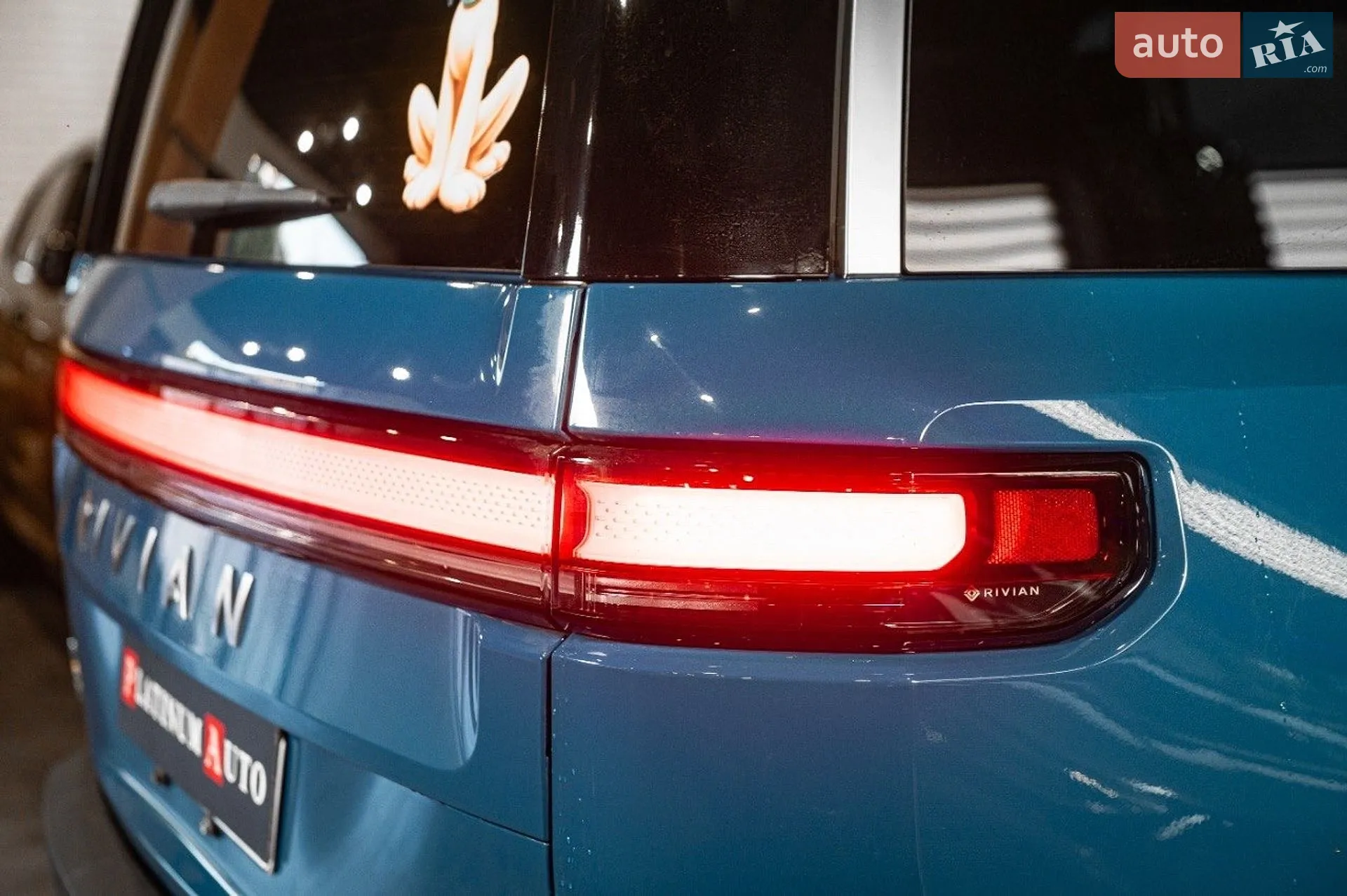Rivian R1S 2023 VIN 7PDSGABA1RN031444 фото оголошення 12 з 63