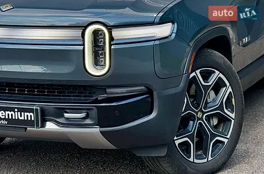 Rivian R1S 2024