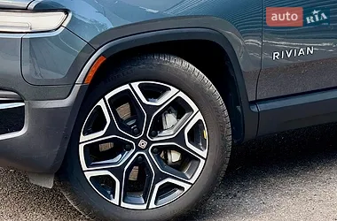 Rivian R1S 2024
