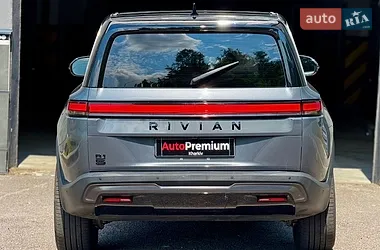 Rivian R1S 2024