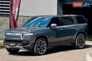 Rivian R1S 2024