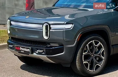 Rivian R1S 2024