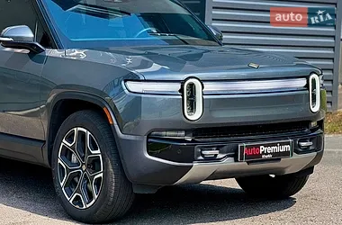 Rivian R1S 2024