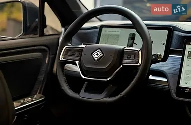 Rivian R1S 2024