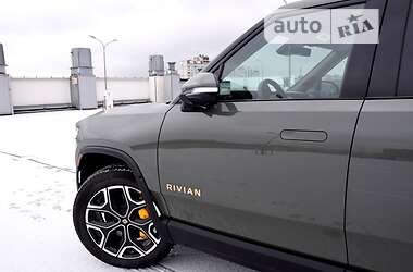 Пікап Rivian R1T 2022 в 