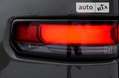 Пікап Rivian R1T 2022 в 
