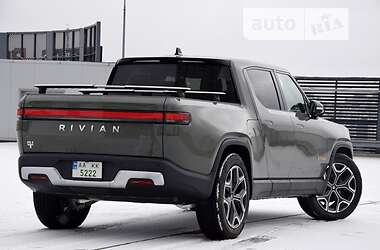 Пікап Rivian R1T 2022 в 