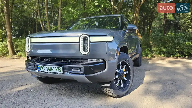Rivian R1T 2021 VIN 7FCTGAAL3NN000909 фото оголошення 8 з 56