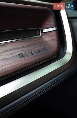 Пикап Rivian R1T 2023 в 