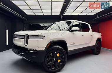 Пикап Rivian R1T 2023 в 
