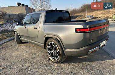 Пикап Rivian R1T 2023 в 