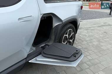 Пікап Rivian R1T 2022 в 