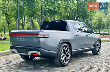 Позашляховик / Кросовер Rivian R1T 2022 в 