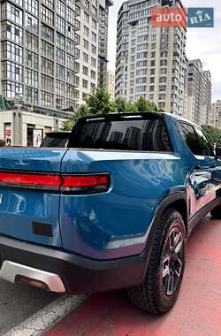 Пікап Rivian R1T 2022 в 