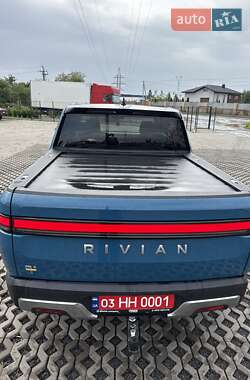 Пікап Rivian R1T 2022 в 