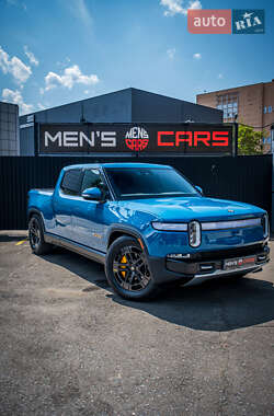 Позашляховик / Кросовер Rivian R1T 2022 в 