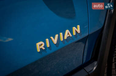 Позашляховик / Кросовер Rivian R1T 2022 в 