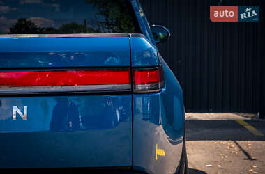 Позашляховик / Кросовер Rivian R1T 2022 в 