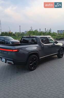 Пікап Rivian R1T 2022 в 