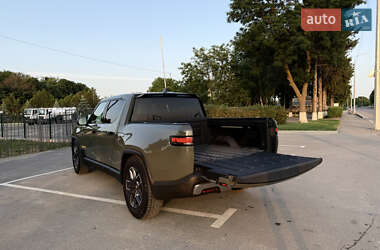 Пікап Rivian R1T 2022 в 