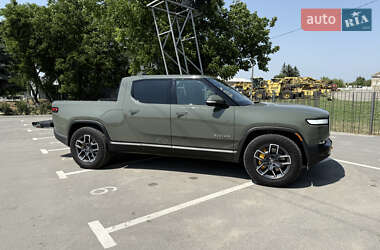 Пікап Rivian R1T 2022 в 