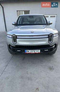Пикап Rivian R1T 2023 в 