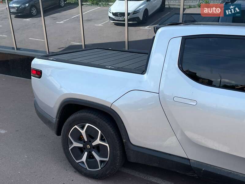 Пікап Rivian R1T 2023 в Києві