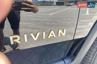 Пікап Rivian R1T 2022 в 