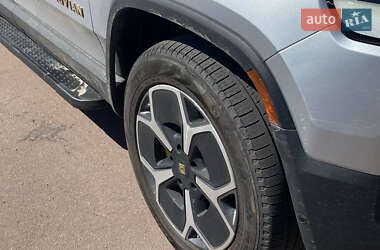 Пікап Rivian R1T 2022 в 
