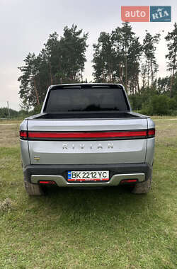 Пикап Rivian R1T 2023 в 