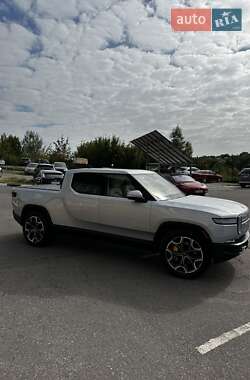 Пикап Rivian R1T 2023 в 