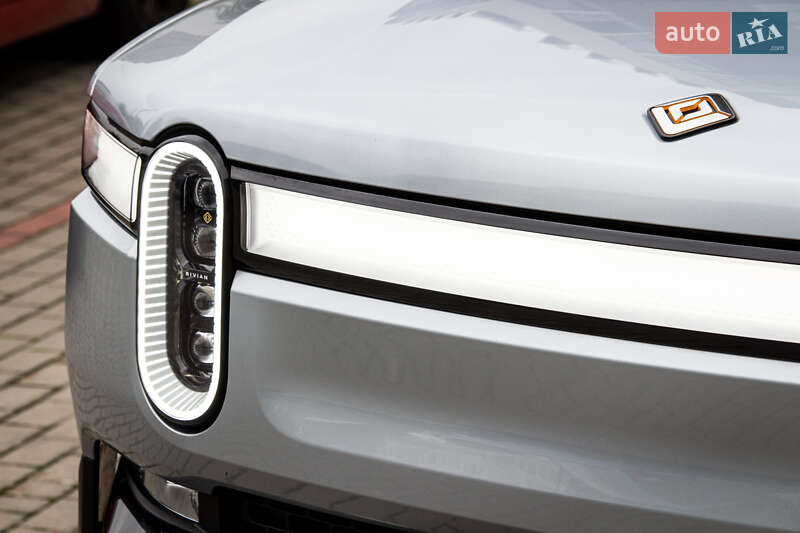 Пікап Rivian R1T 2023 в Львові