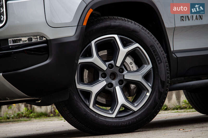 Пікап Rivian R1T 2023 в Львові