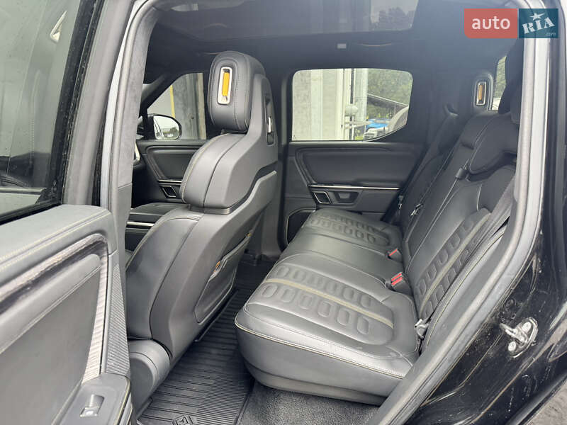 Пикап Rivian R1T 2022 в Ровно