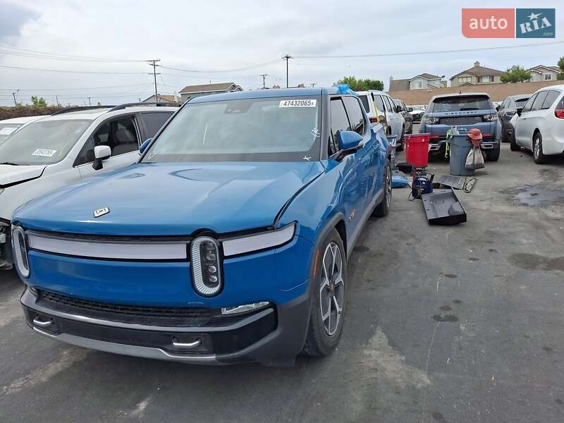Пикап Rivian R1T 2023 в Ирпене