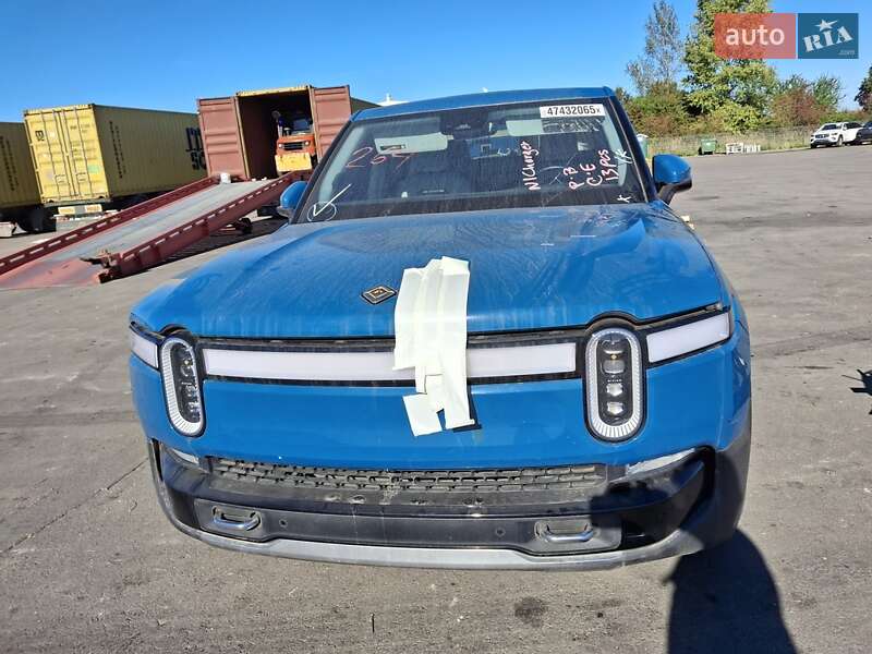 Пикап Rivian R1T 2023 в Ирпене