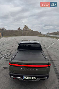Пикап Rivian R1T 2022 в  фото 6 Пикап Rivian R1T 2022 в