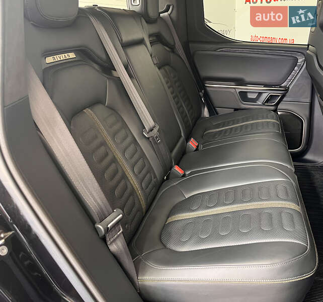 Пікап Rivian R1T 2022 в Львові