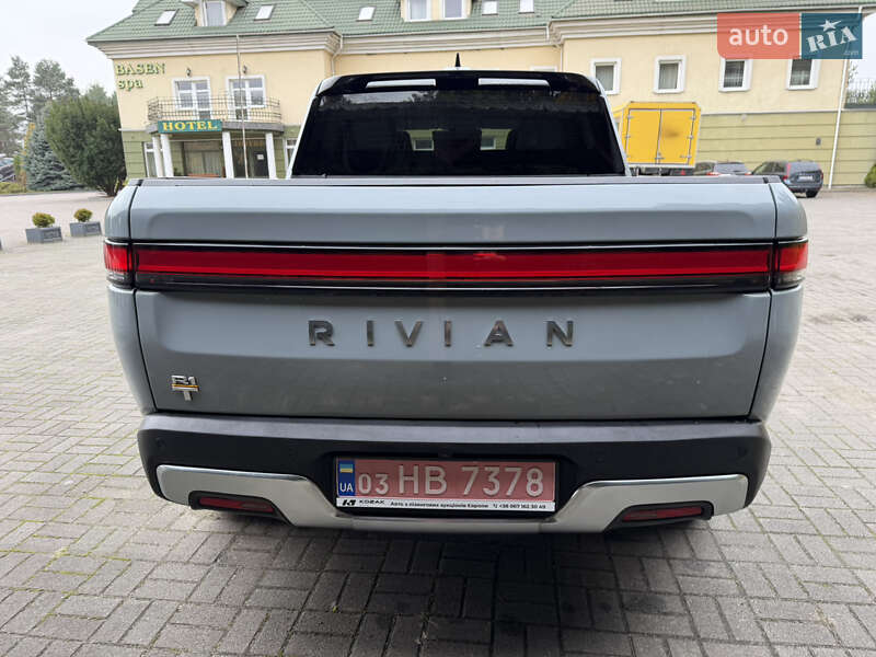 Пікап Rivian R1T 2022 в Львові