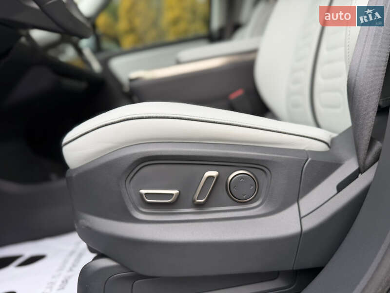 Пікап Rivian R1T 2022 в Львові