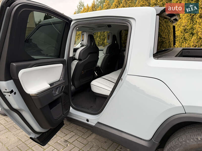 Пікап Rivian R1T 2022 в Львові