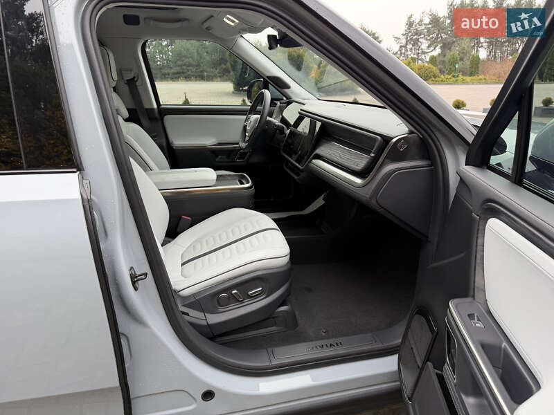 Пікап Rivian R1T 2022 в Львові