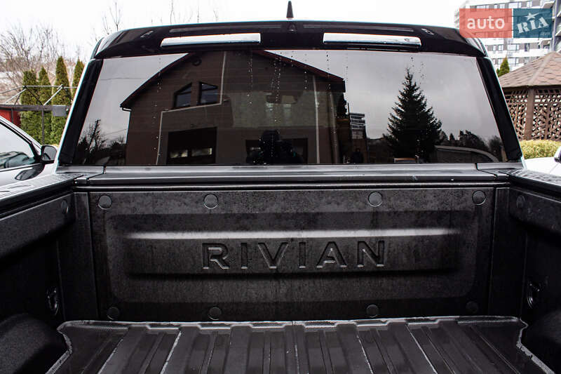 Пикап Rivian R1T 2023 в Львове